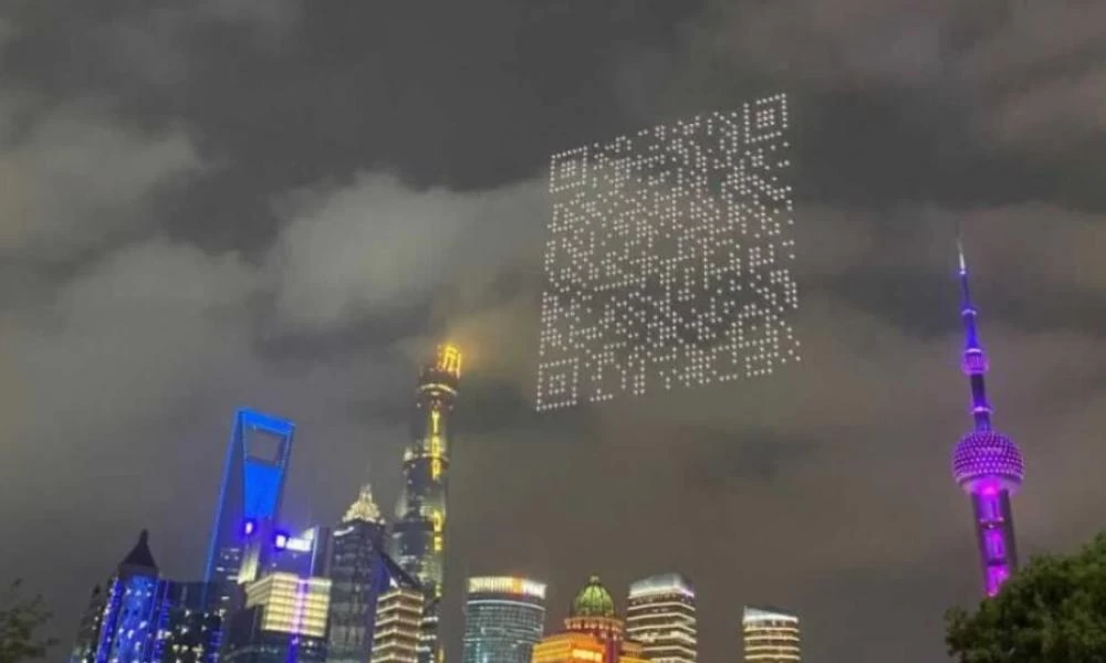 Σαγκάη: 1.500 drones έφτιαξαν κωδικό QR και φιγούρες video game (βίντεο)